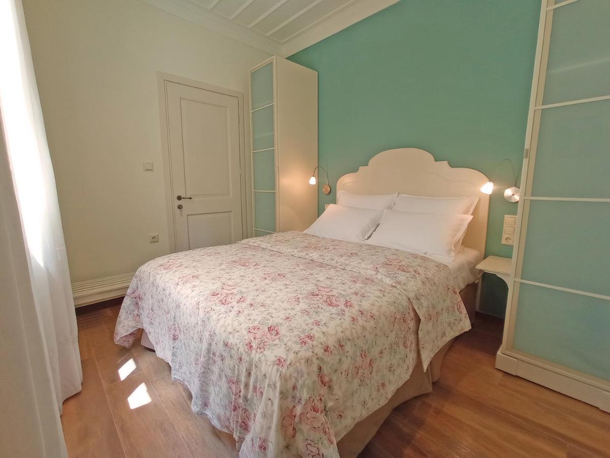 1930 Townhouse Apartment Кавала Екстериор снимка